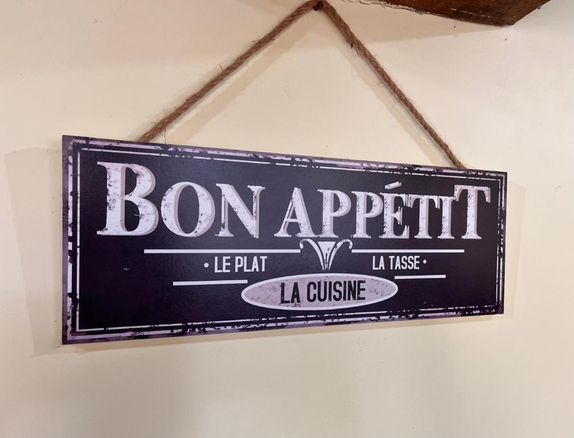 La Maison Du Passeur Availles-Limouzine Kültér fotó